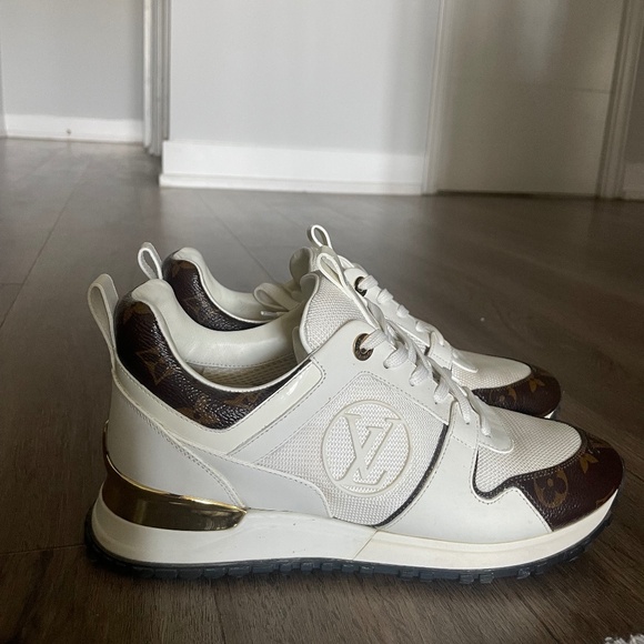 Louis Vuitton sneaker - Picture 1 of 5